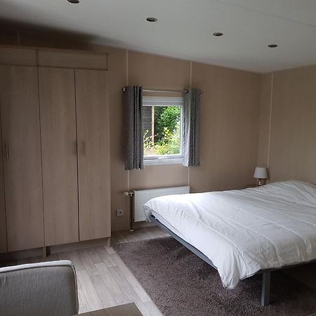De Bijsselse Enk, Chalet 20 A نونسبيت الغرفة الصورة